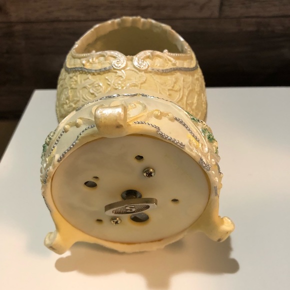 Vintage Resin Music Box Egg “Fur Elise” Beethoven - Picture 4 of 4